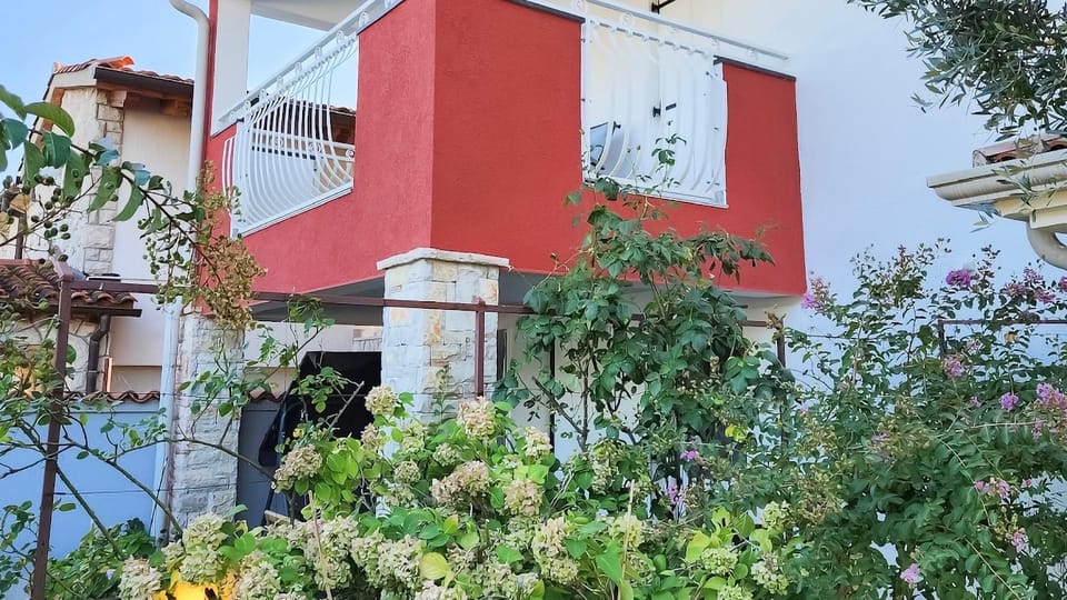 Property building, Balcony/Terrace
