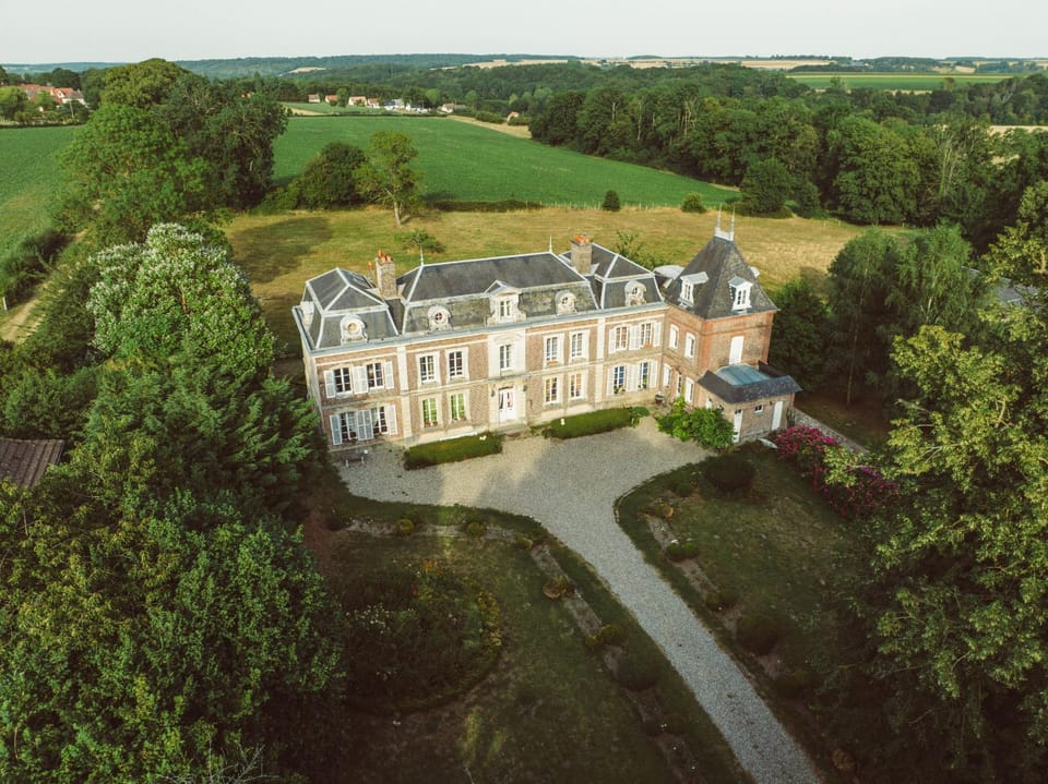 Property building, Bird's eye view, Garden, Garden view