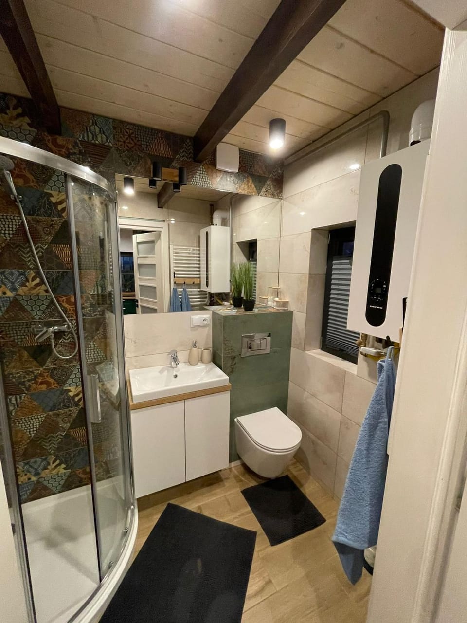 Shower, Toilet, Bathroom