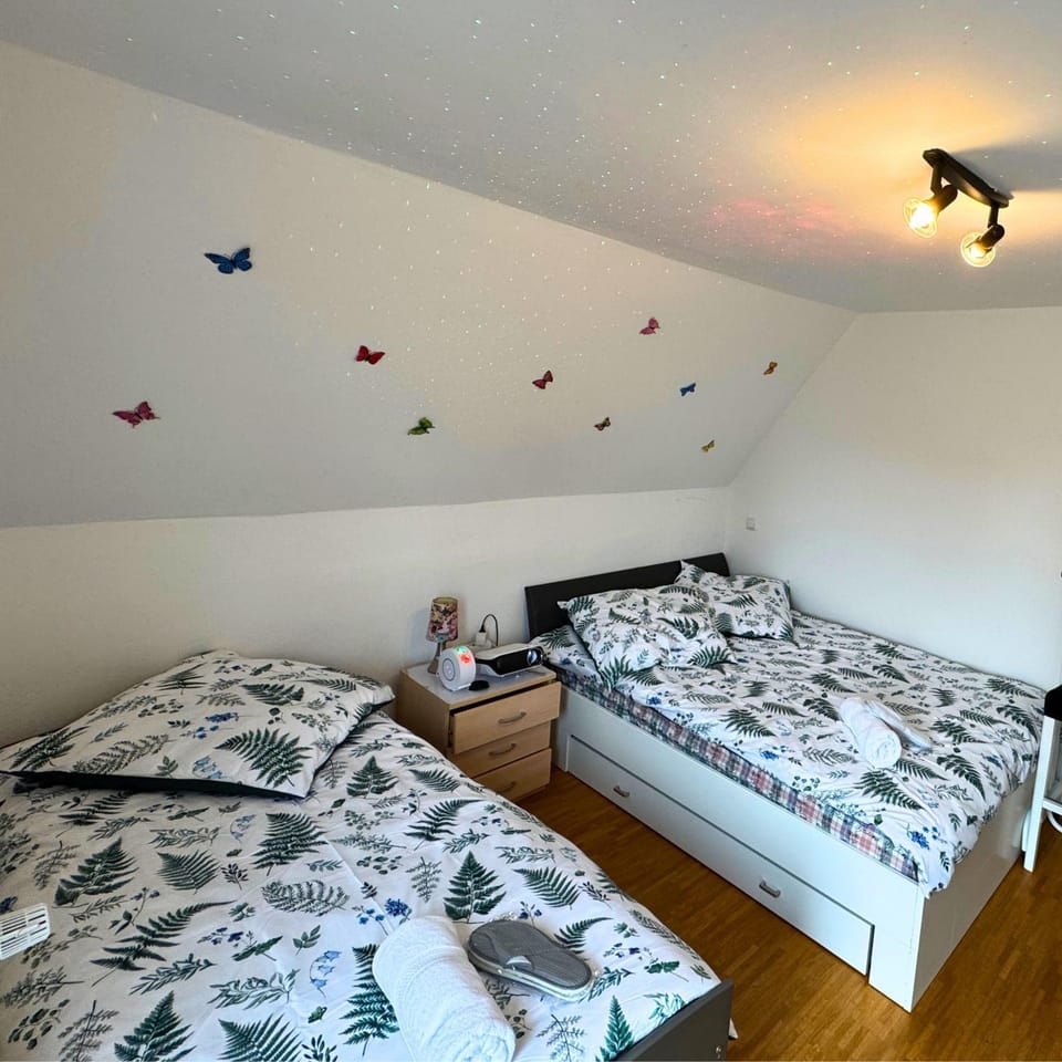 Bed, Bedroom