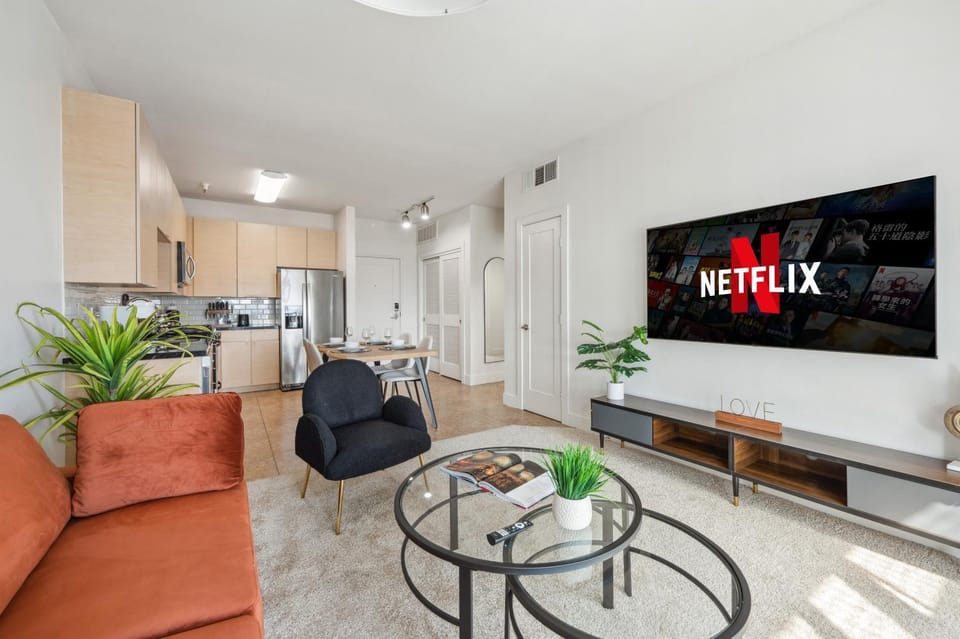 Marina del Rey getaway,Free parking,Pool,Hot Tub Apartment in Marina del Rey
