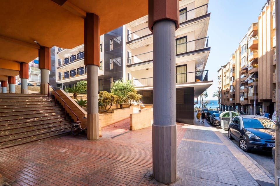 Property building, Facade/entrance, acessibility