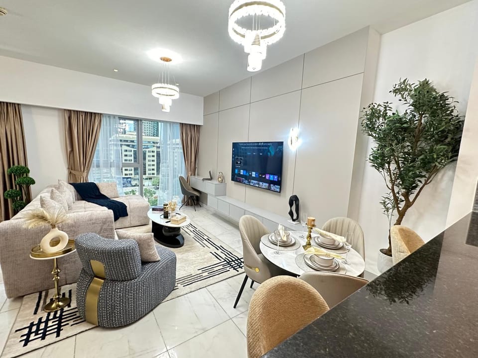 Central Park Towers Royal suite DIFC Downtown Bed and Breakfast in Dubai