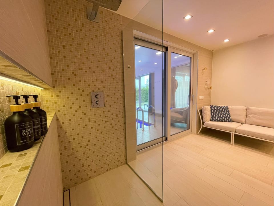 Sauna, Bathroom