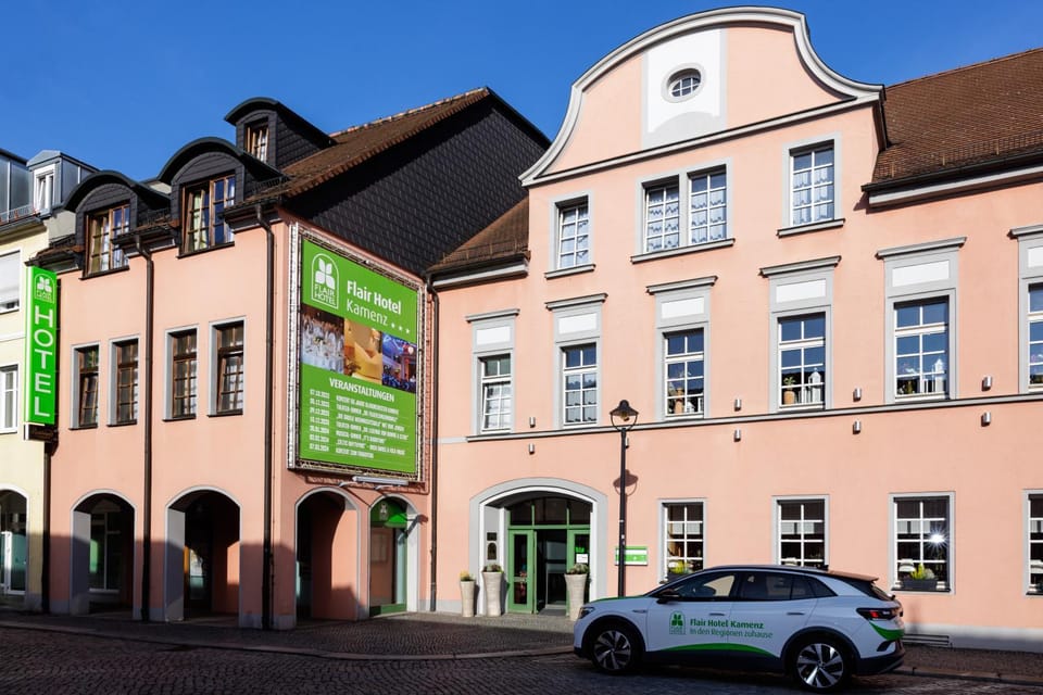 Property building, Street view
