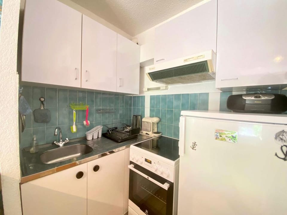 Bathroom, kitchen