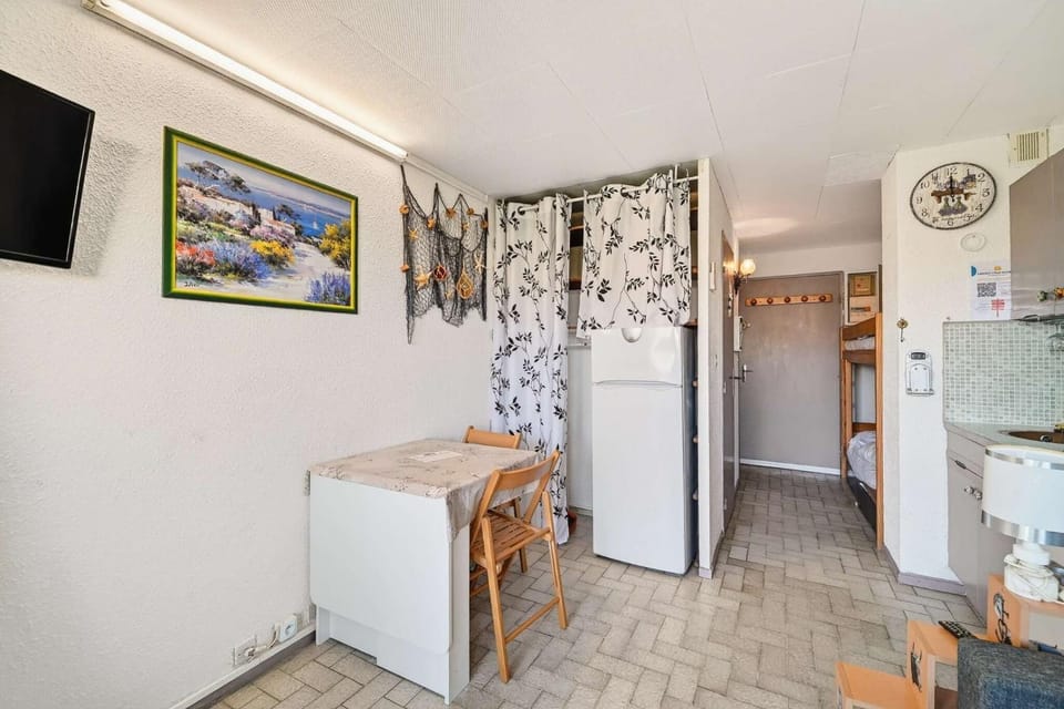 Résidence Le Lagon Bleu - Studio cabine avec climatisation et piscine au Grau du Roi proche plage MAE-7021 Cabin in Le Grau-du-Roi
