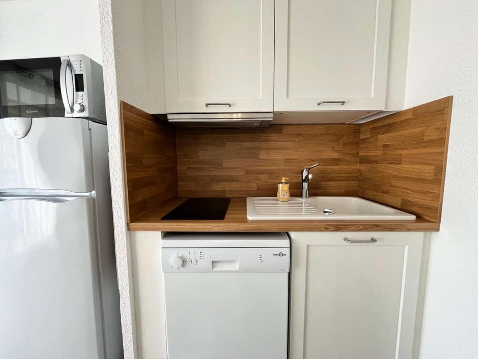 oven, kitchen