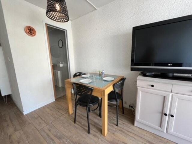 TV and multimedia, kitchen