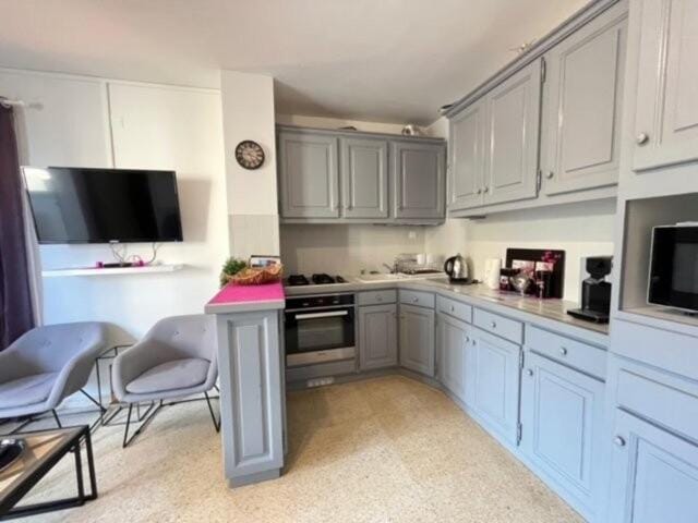 oven, kitchen