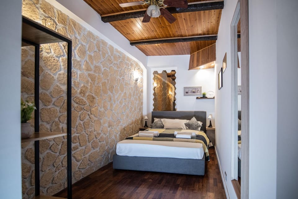 Bed, Photo of the whole room, Bedroom, towels, wardrobe