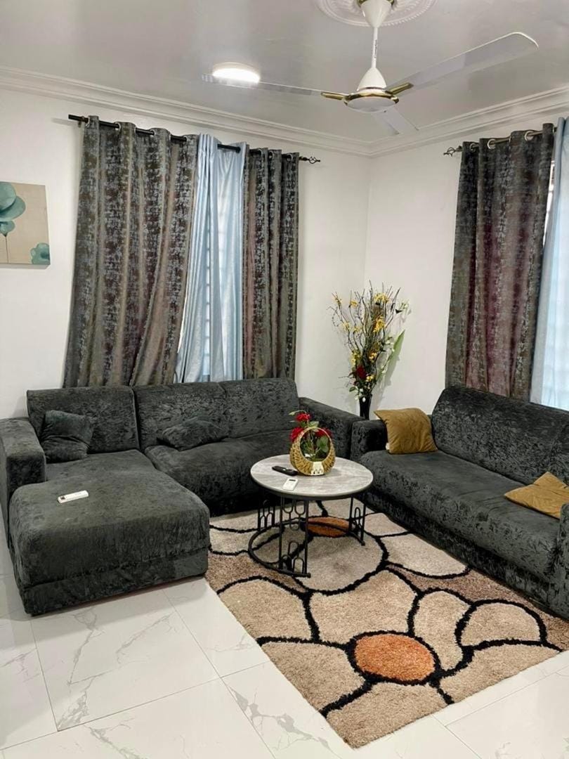 Aster 1BR Apartment,East Legon-Adjiringanor Apartment in Accra