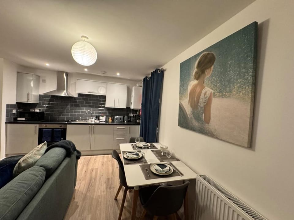 Kitchen or kitchenette, Dining area, stove, toaster
