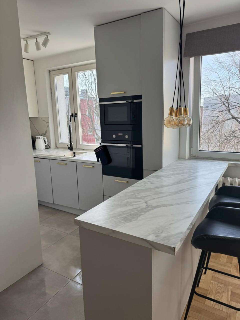 Kitchen or kitchenette, Dining area, oven, stove