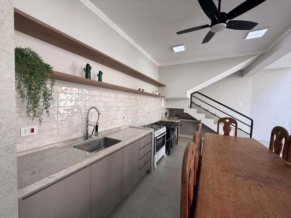 Casa Ampla em Americana - com Piscina Ar condic Churrasqueira Wifi House in State of São Paulo