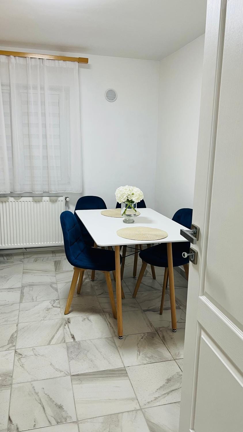 MB Studio Apartment in Romania