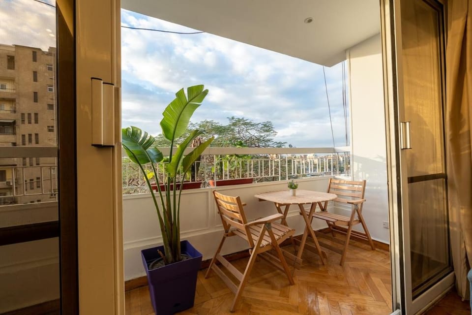 Cozy on Nile Zamalek Apartment in Cairo