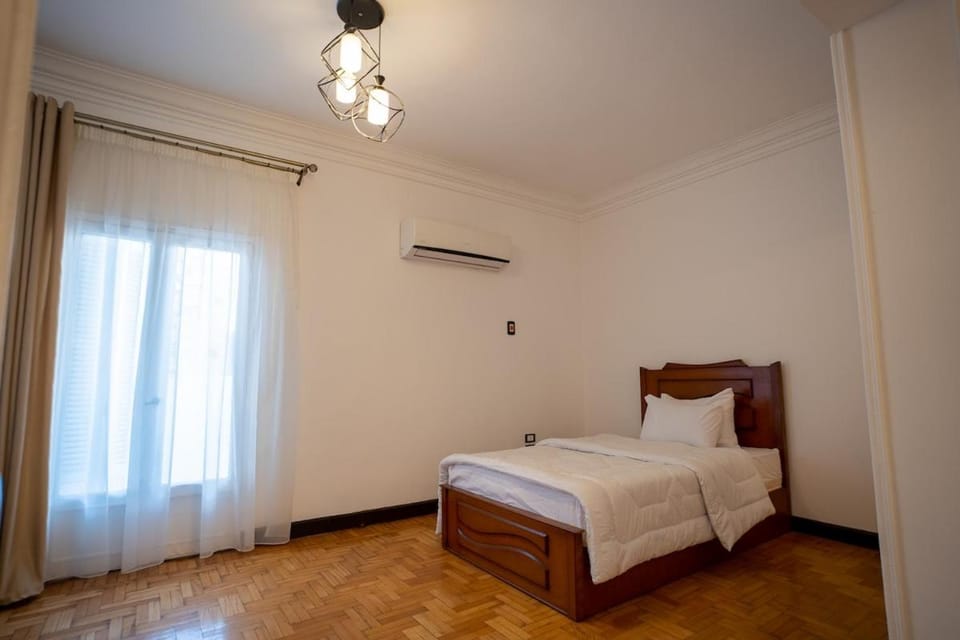 Luxurious 320m2 BalconyView Nile Apartment in Cairo