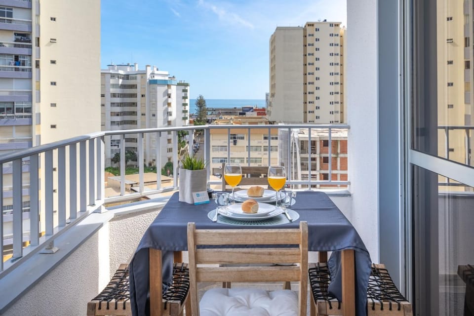 Property building, Spring, Off site, Day, Summer, View (from property/room), Balcony/Terrace, Photo of the whole room, Decorative detail, Decorative detail, Dining area, Autumn, On site, Guests, City view, Sea view, children, older children, Family, internet