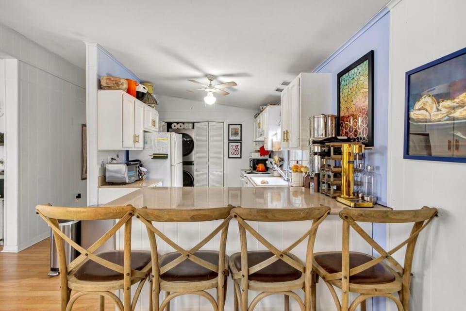 Kitchen or kitchenette, kitchen