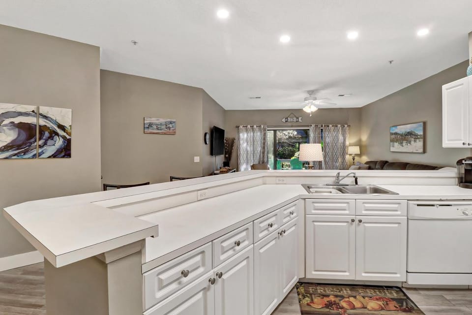 52 Ocean Breeze Villa in South Forest Beach