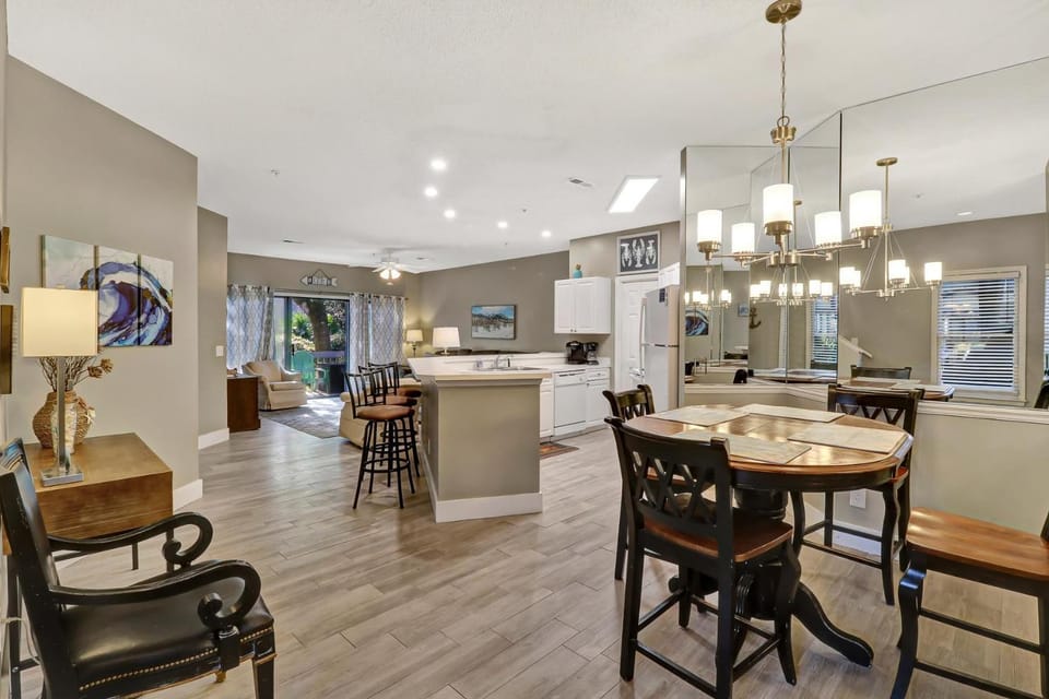 52 Ocean Breeze Villa in South Forest Beach