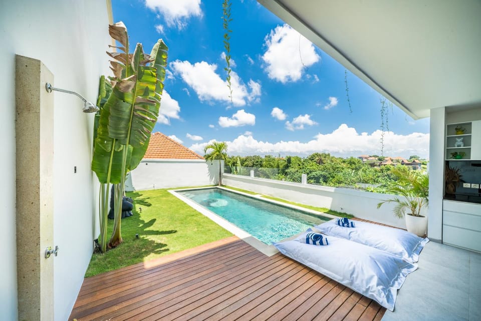Garden, Swimming pool