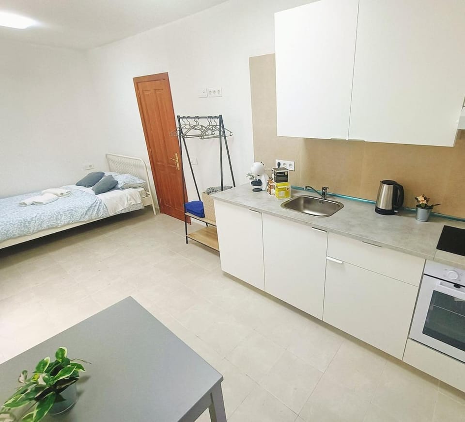 Acogedor Miniestudio en Playa Honda Apartment in Isla de Lanzarote