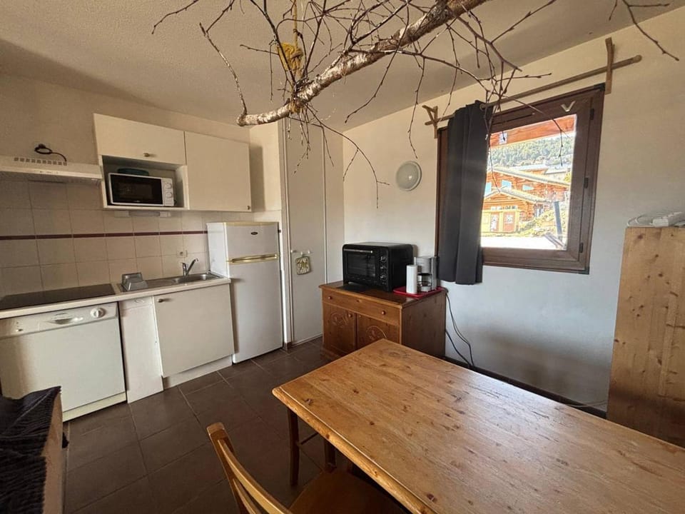 Appartement 3 pièces aux Angles avec balcon et parking - FR-1-593-127 Apartment in Catalonia