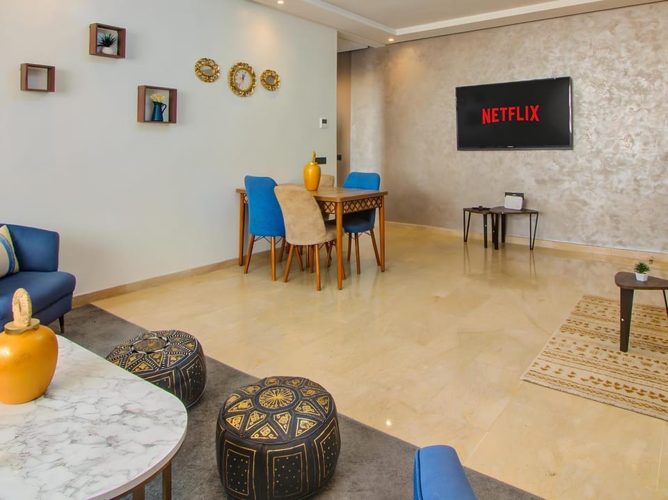TV and multimedia, Living room, Dining area