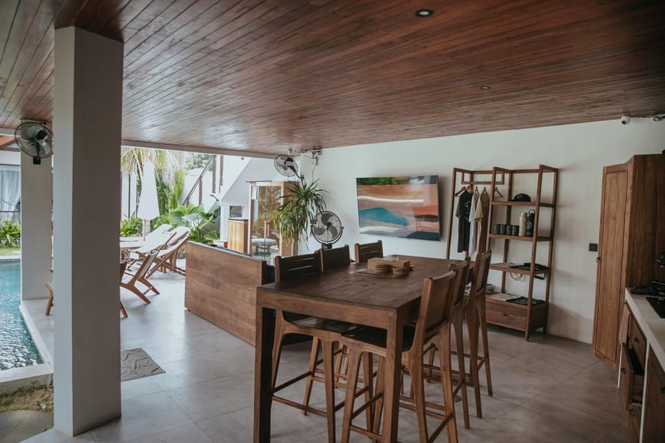 Communal lounge/ TV room, Living room, Swimming pool