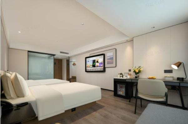 Atour Hotel Qingdao Jinshatan Xiangjiang Road Subway Station Hotel in Qingdao