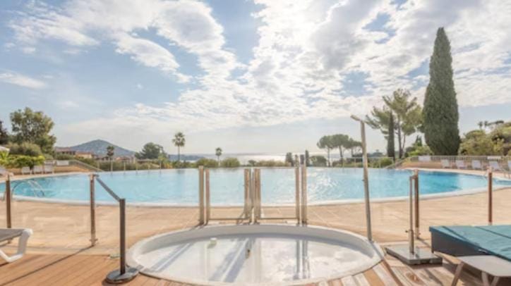 Natural landscape, Swimming pool