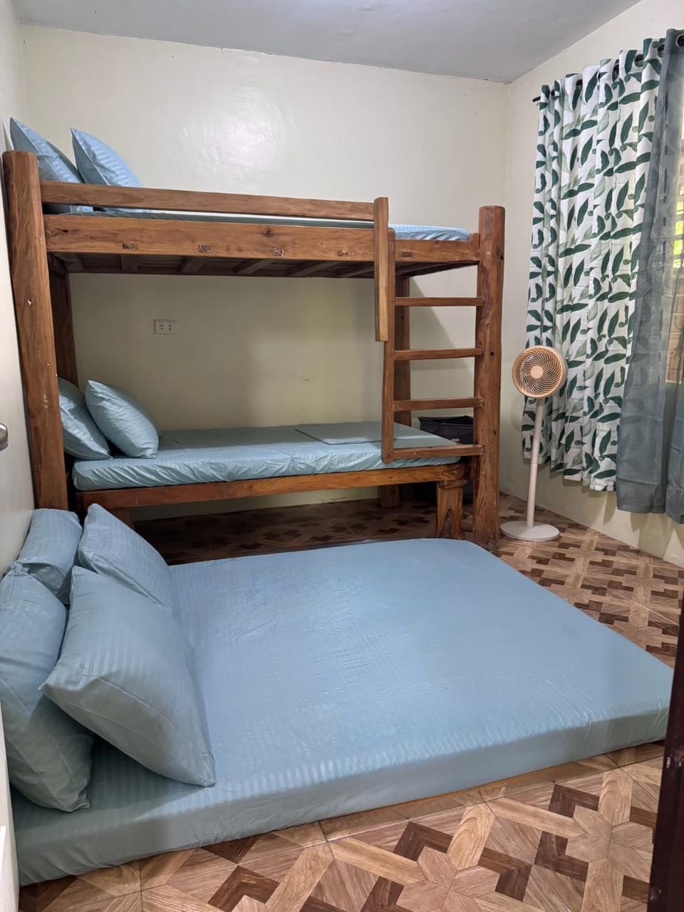 Photo of the whole room, bunk bed