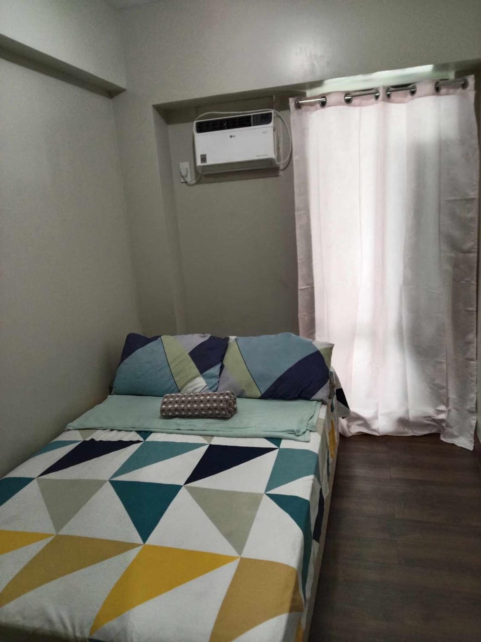 FLAIR 2 Bedroom Unit with Balcony Apartment hotel in Mandaluyong