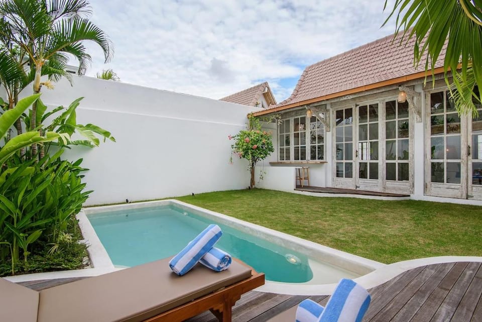 Day, Garden, Garden view, Pool view, Swimming pool, sunbed