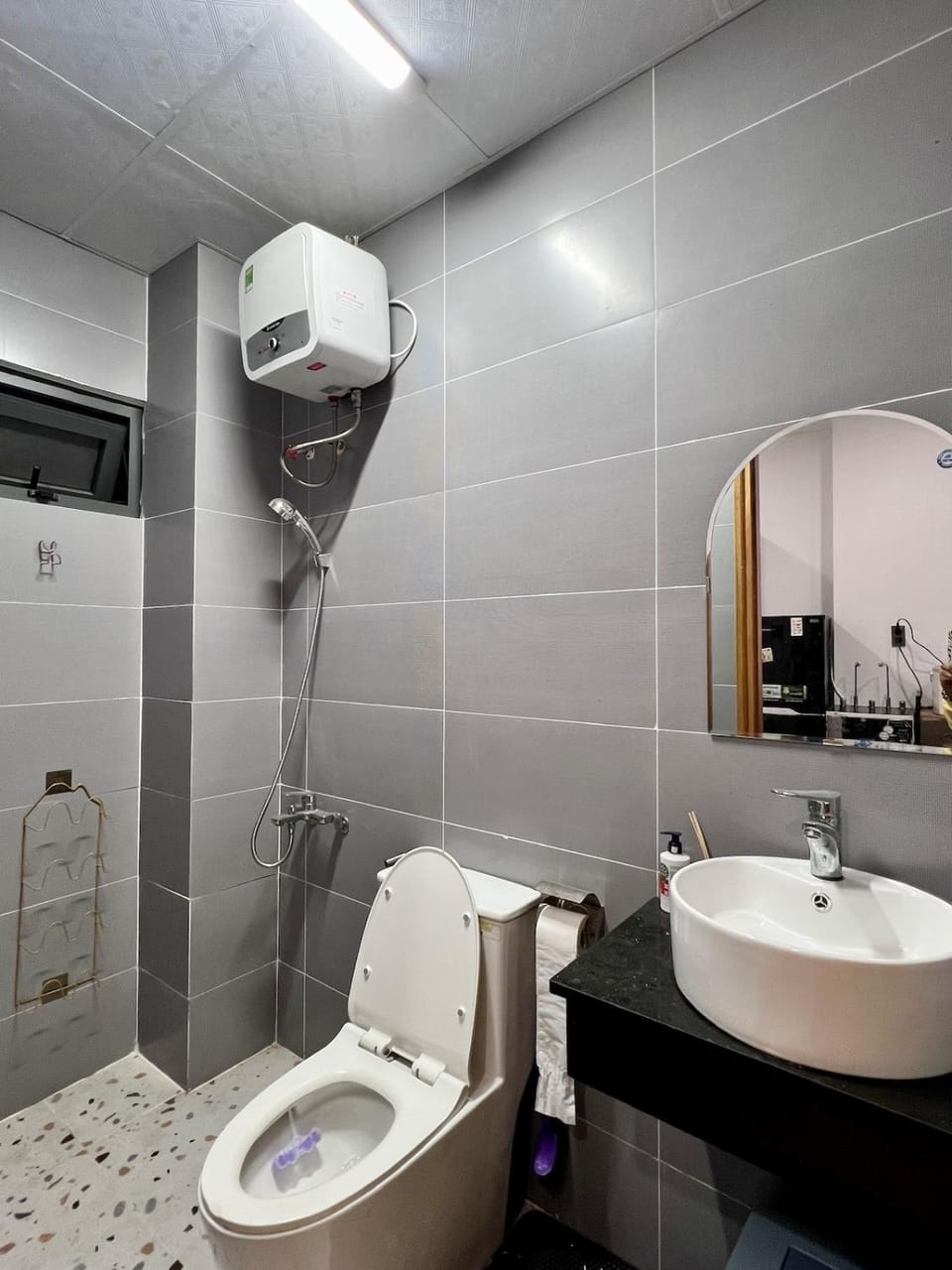 1 bedroom w kitchen apartment in the center Apartment in Dalat