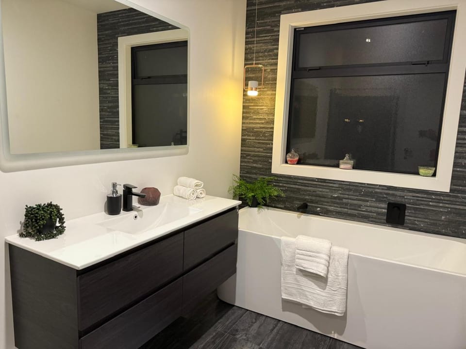 Bathroom, towels