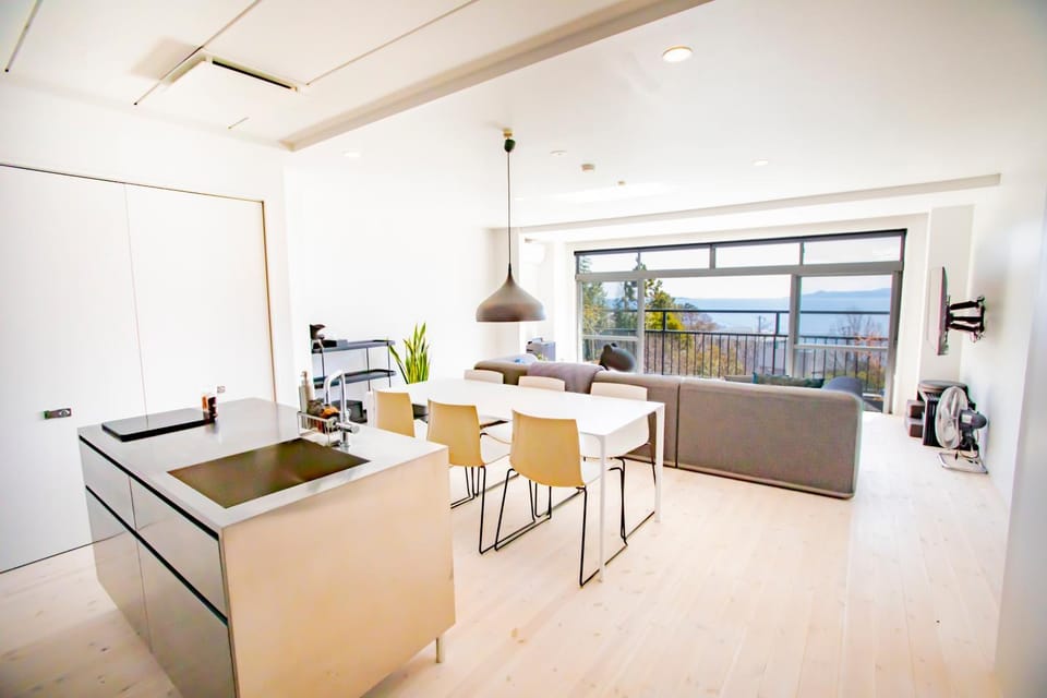 真鶴ペットと泊まれて専用屋上付きスタイリッシュなapartmentHotel途乃中RC2 Apartment in Kanagawa Prefecture