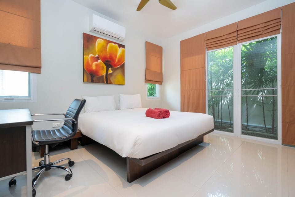 Bedroom, air conditioner