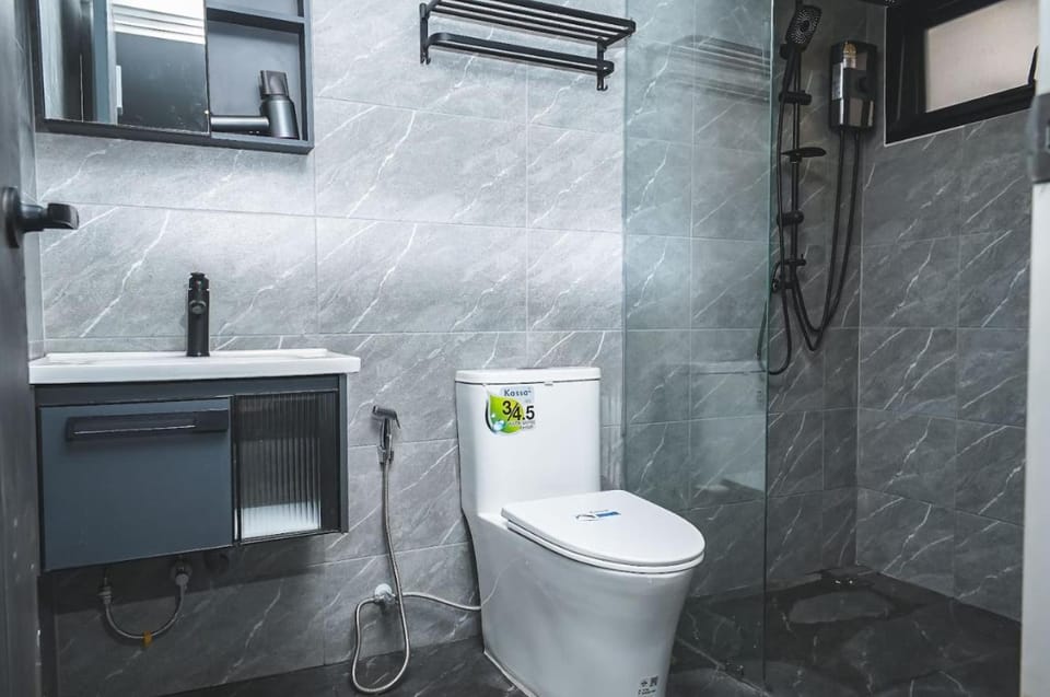 Shower, Toilet, Bathroom