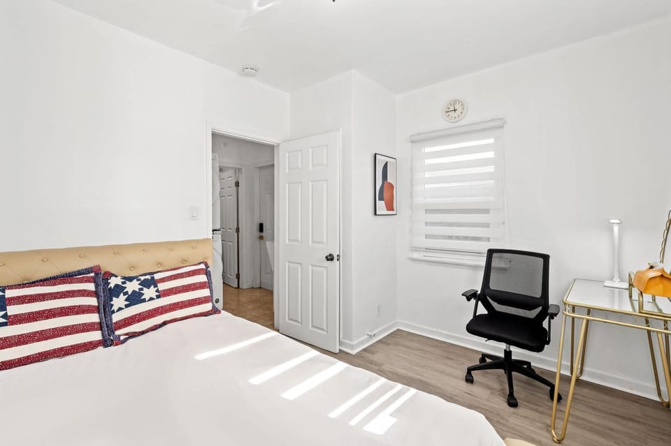 Comfortable Home Near LA with Full Kitchen & Laundry Apartment in San Gabriel