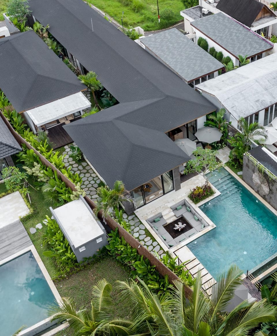 Property building, Bird's eye view, Swimming pool, internet