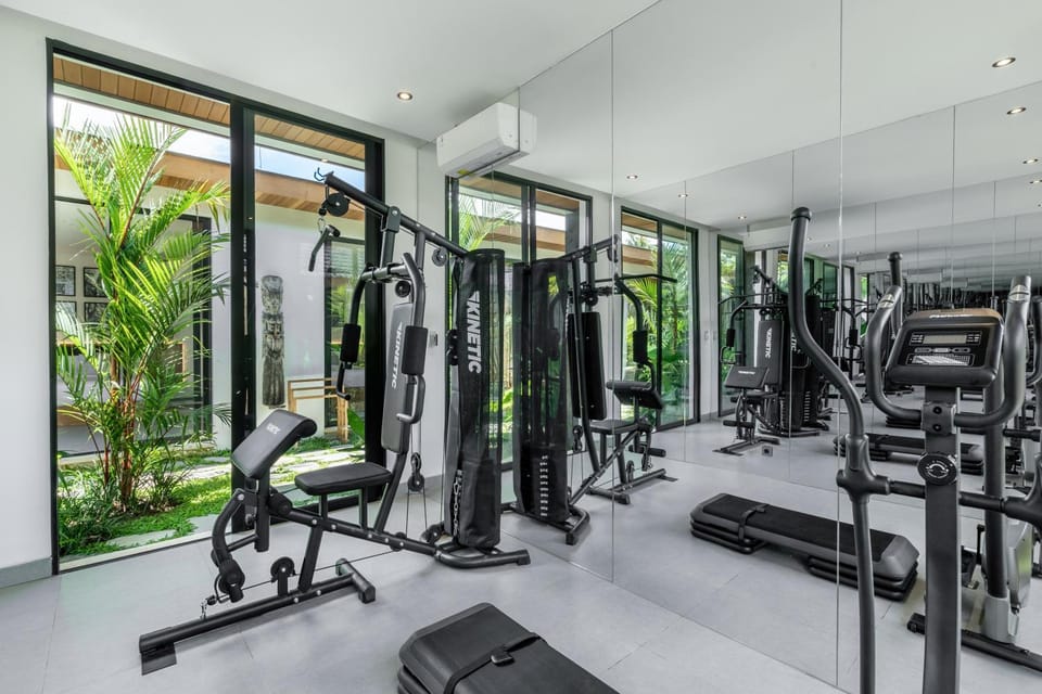 Fitness centre/facilities, air conditioner