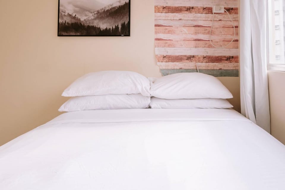 Bed, Decorative detail, Bedroom