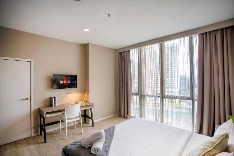 TV and multimedia, Dining area, Bedroom