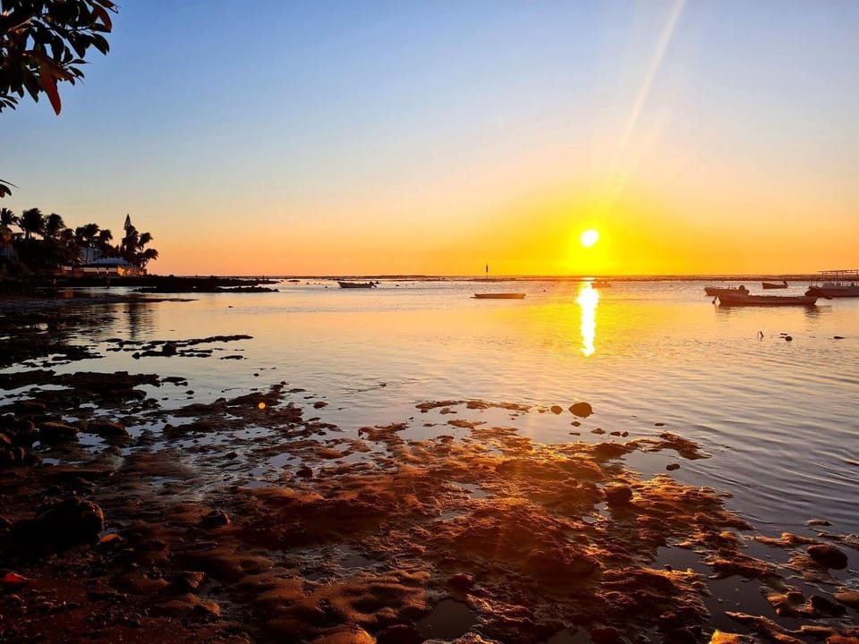 Nearby landmark, Natural landscape, Lake view, Sea view, Sunset