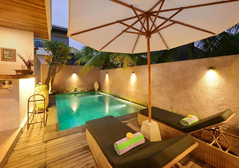 Patio, Natural landscape, Garden, Garden view, Pool view, Swimming pool, sunbed