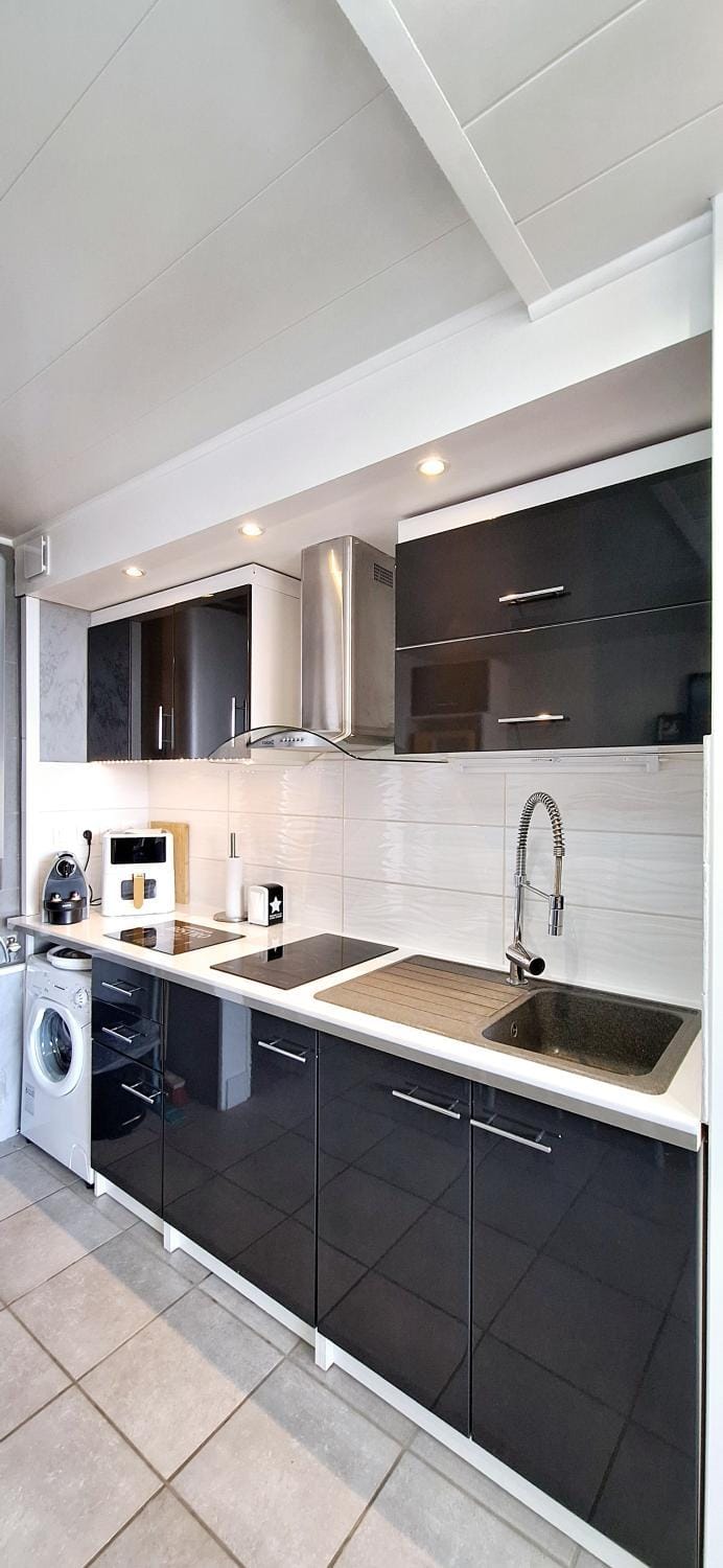 Studio Cabine Vue Port avec parking privé Cabin in Agde