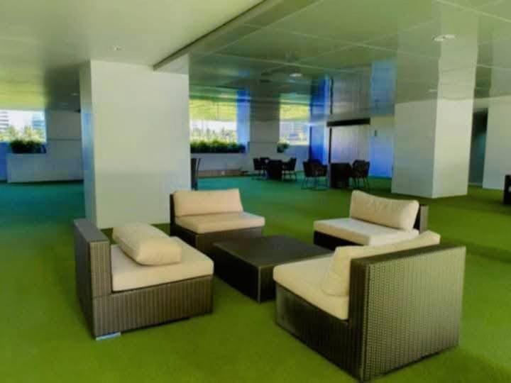 Dream City Staycation -Shore3 Residences Tower 2 Apartment hotel in Pasay